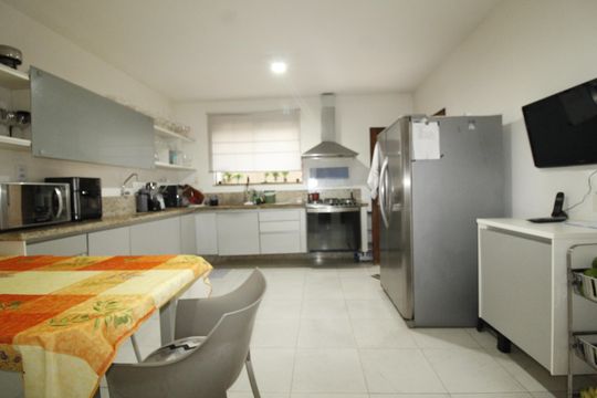 Cozinha de casa para alugar com 5 quartos, 449m² em Pituba, Salvador