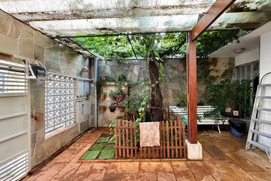Garagem  de casa à venda com 2 quartos, 107m² em Campo Belo, São Paulo