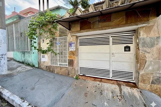Fachada  de casa à venda com 2 quartos, 107m² em Campo Belo, São Paulo