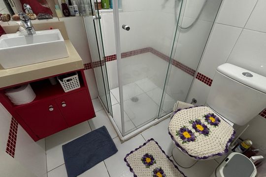 Banheiro de apartamento para alugar com 2 quartos, 52m² em Vila Assunção, Santo André