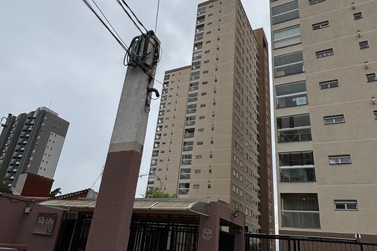 Fachada de apartamento para alugar com 2 quartos, 52m² em Vila Assunção, Santo André