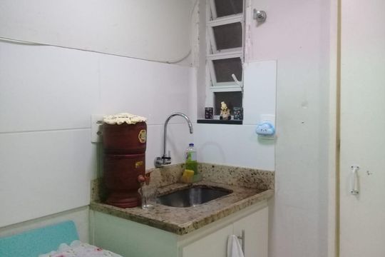 Cozinha de kitnet/studio para alugar com 1 quarto, 28m² em Centro, Niterói