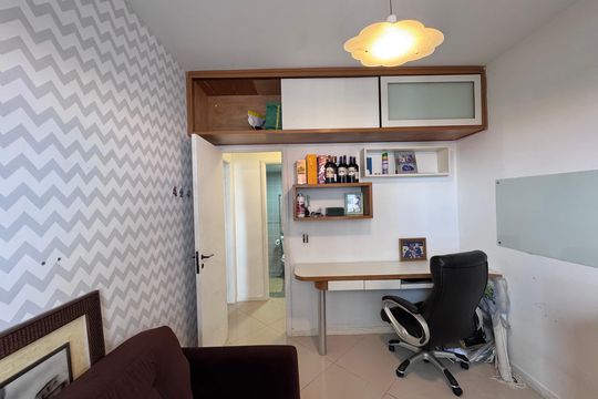 Quarto de apartamento à venda com 2 quartos, 70m² em Recreio dos Bandeirantes, Rio de Janeiro