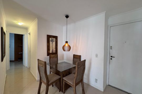 Sala de apartamento à venda com 2 quartos, 70m² em Recreio dos Bandeirantes, Rio de Janeiro