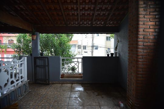 Sacada de casa para alugar com 3 quartos, 195m² em Parque Erasmo Assunção, Santo André