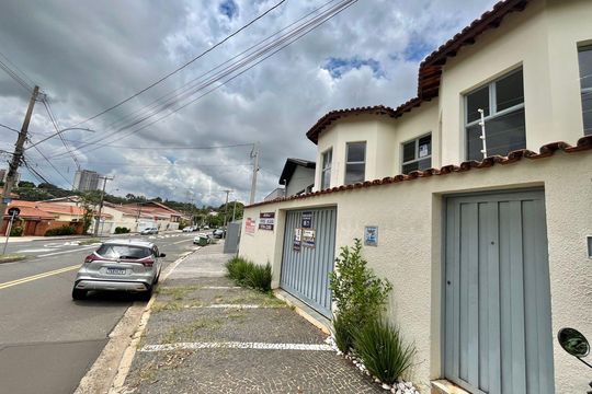 Fachada da casa de casa para alugar com 3 quartos, 238m² em Jardim Sao Carlos, Campinas