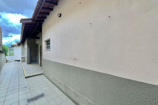 Quintal de casa para alugar com 3 quartos, 238m² em Jardim Sao Carlos, Campinas