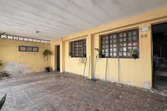 Garagem de casa à venda com 3 quartos, 175m² em Jardim Vila Galvao, Guarulhos