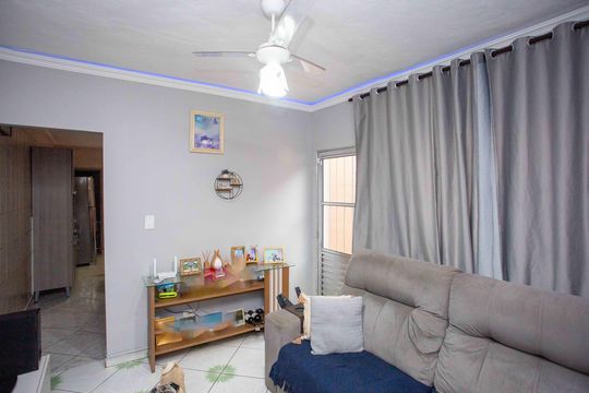 Sala de casa à venda com 3 quartos, 90m² em Conceição, Diadema