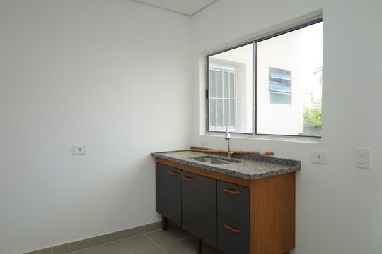Cozinha de apartamento para alugar com 1 quarto, 48m² em Cidade Tiradentes, São Paulo