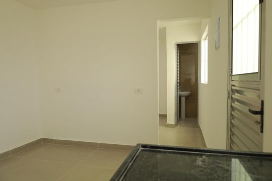 Cozinha de apartamento para alugar com 1 quarto, 38m² em Cidade Tiradentes, São Paulo
