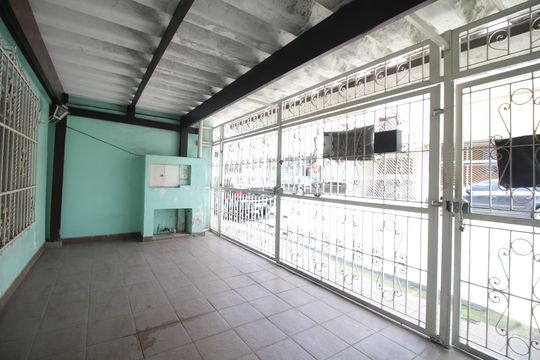 Garagem de casa para alugar com 5 quartos, 84m² em Vila Gomes Cardim, São Paulo