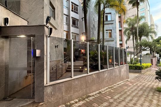 Fachada de apartamento à venda com 2 quartos, 106m² em Sion, Belo Horizonte