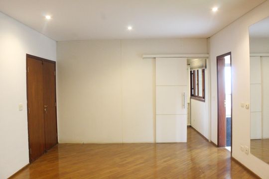 Suíte 1 de casa de condomínio para alugar com 3 quartos, 750m² em Vila Santo Antônio, Cotia