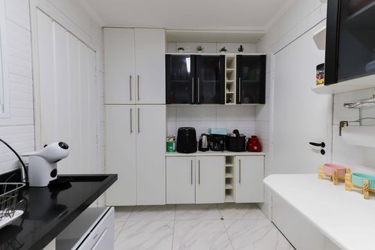Cozinha de casa de condomínio à venda com 2 quartos, 165m² em Rio Pequeno, São Paulo