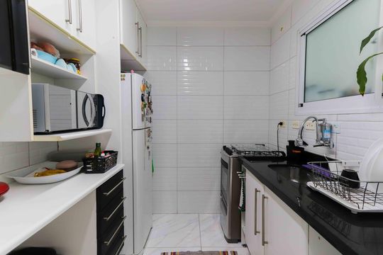 Cozinha de casa de condomínio à venda com 2 quartos, 165m² em Rio Pequeno, São Paulo