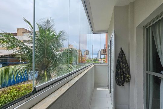 varanda de apartamento para alugar com 2 quartos, 75m² em Jardim Vitoria, Guarujá