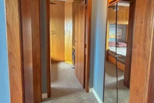 Quarto de apartamento à venda com 1 quarto, 45m² em Santo Antônio, Porto Alegre