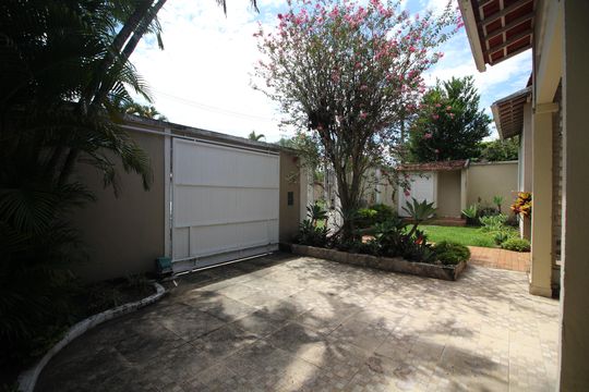 Garagem de casa de condomínio para alugar com 4 quartos, 360m² em Jacarepaguá, Rio de Janeiro