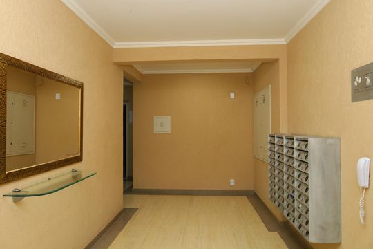 Área comum - Saguão do andar de apartamento para alugar com 2 quartos, 48m² em Parada Xv de Novembro, São Paulo