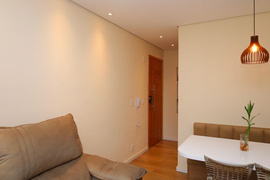 Sala de apartamento para alugar com 2 quartos, 48m² em Parada Xv de Novembro, São Paulo