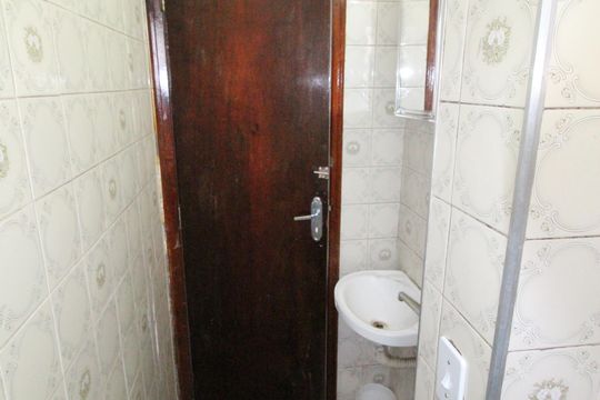 Banheiro de apartamento para alugar com 2 quartos, 40m² em Vila Industrial, São José dos Campos