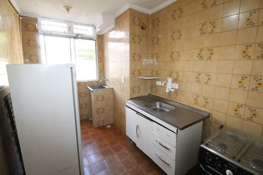 Cozinha de apartamento para alugar com 2 quartos, 40m² em Vila Industrial, São José dos Campos