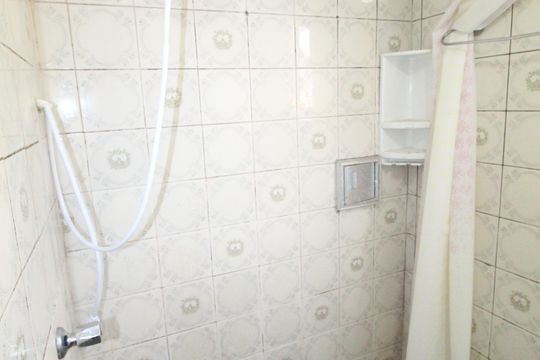 Banheiro de apartamento para alugar com 2 quartos, 40m² em Vila Industrial, São José dos Campos