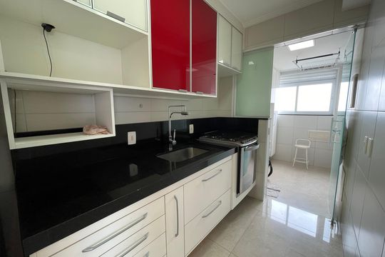 Cozinha de apartamento à venda com 2 quartos, 175m² em Cidade São Francisco, São Paulo