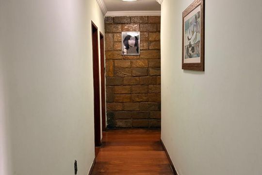 Casa à venda com 4 quartos, 260m² em Camargos, Belo Horizonte