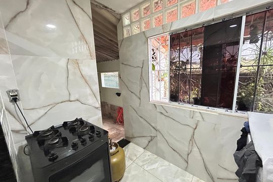 Cozinha de apartamento à venda com 3 quartos, 2m² em Del Castilho, Rio de Janeiro