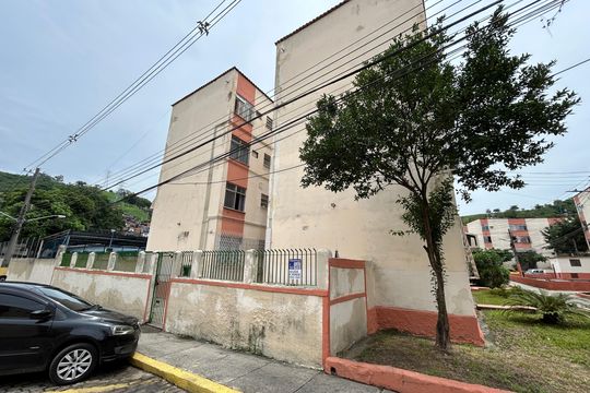Fachada + plaquinha de apartamento à venda com 2 quartos, 45m² em Tomás Coelho, Rio de Janeiro