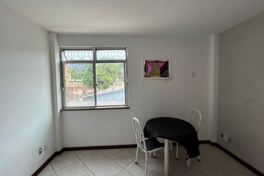 Sala de apartamento à venda com 2 quartos, 45m² em Tomás Coelho, Rio de Janeiro