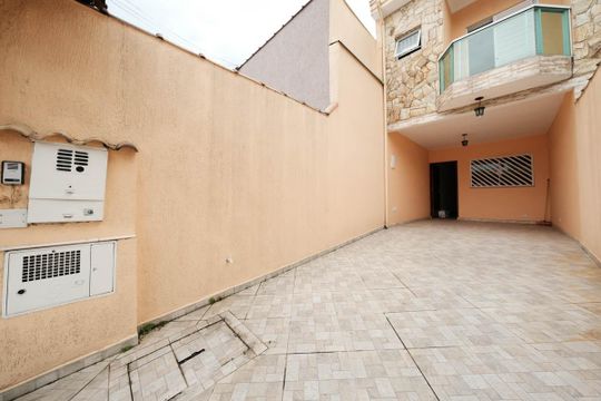 Garagem de casa à venda com 3 quartos, 320m² em Vila Frugoli, São Paulo