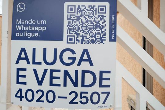 Fachada de casa à venda com 3 quartos, 320m² em Vila Frugoli, São Paulo