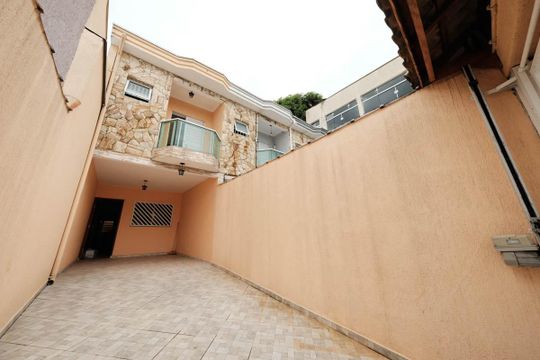 Garagem de casa à venda com 3 quartos, 320m² em Vila Frugoli, São Paulo