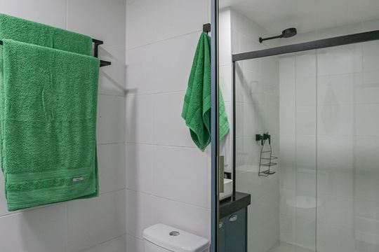 Banheiro de kitnet/studio à venda com 1 quarto, 27m² em Liberdade, São Paulo