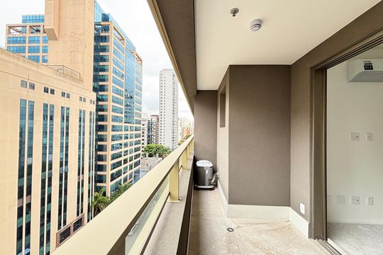 Varanda de kitnet/studio à venda com 1 quarto, 27m² em Indianópolis, São Paulo