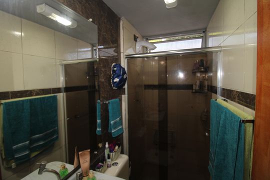 Banheiro de apartamento à venda com 2 quartos, 58m² em Vila Bela Vista (zona Norte), São Paulo
