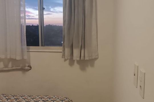 Quarto de apartamento à venda com 2 quartos, 43m² em Estância Velha, Canoas