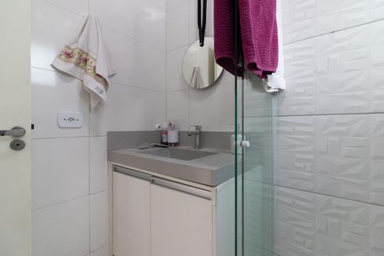 Banheiro da Suíte de casa à venda com 3 quartos, 98m² em Jardim Maringa, São Paulo