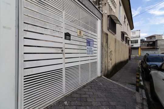 Fachada e Plaquinha de casa à venda com 3 quartos, 98m² em Jardim Maringa, São Paulo