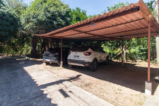 Garagem de casa de condomínio à venda com 2 quartos, 65m² em Cavalhada, Porto Alegre