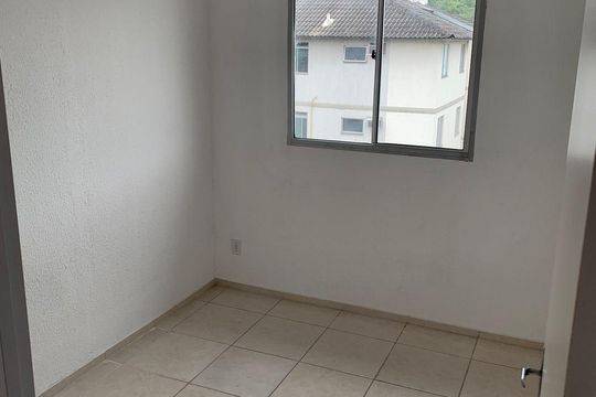 Quarto de casa de condomínio para alugar com 2 quartos, 45m² em Anil, Rio de Janeiro