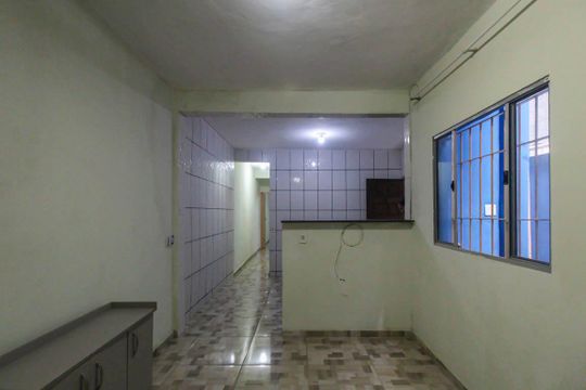 Casa para alugar com 2 quartos, 65m² em Jardim Nova Vitoria I, São Paulo