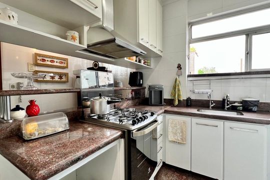Cozinha de apartamento à venda com 4 quartos, 120m² em Santo Agostinho, Belo Horizonte