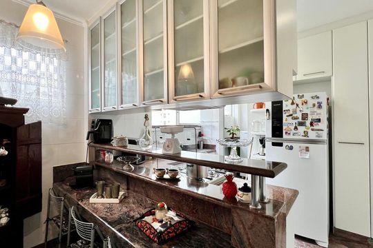 Cozinha de apartamento à venda com 4 quartos, 120m² em Santo Agostinho, Belo Horizonte
