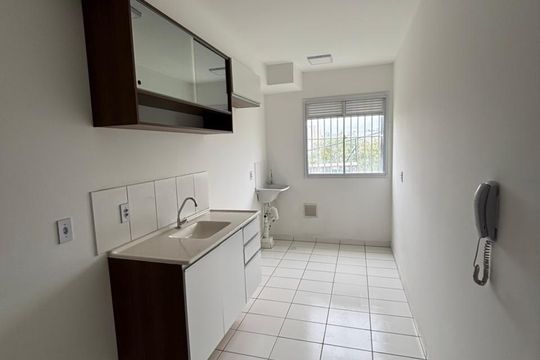 Cozinha de apartamento para alugar com 2 quartos, 48m² em Jardim da Laranjeira (zona Leste), São Paulo