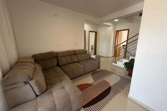 Sala de casa para alugar com 4 quartos, 468m² em Igara, Canoas