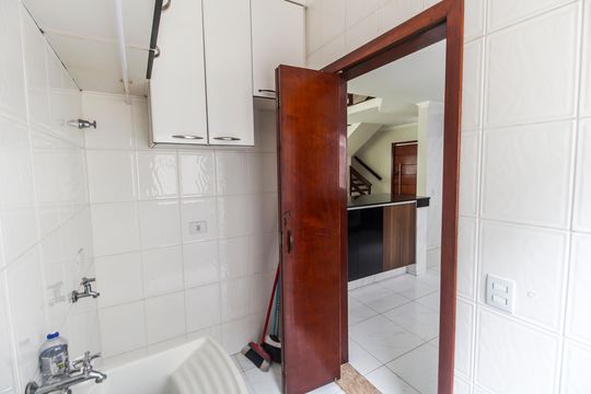 Área de Serviço de casa de condomínio para alugar com 4 quartos, 480m² em Residencial Onze (alphaville), Santana de Parnaíba